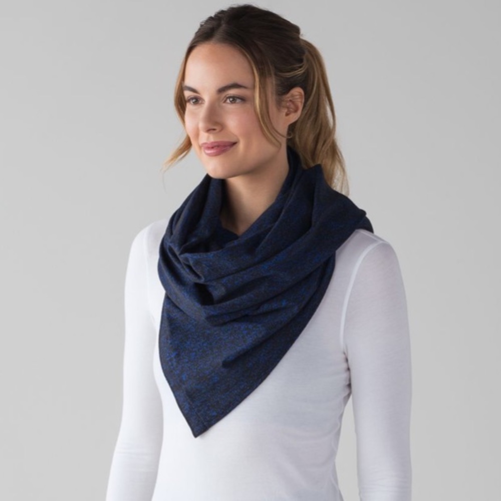 Lululemon vinyasa scarf